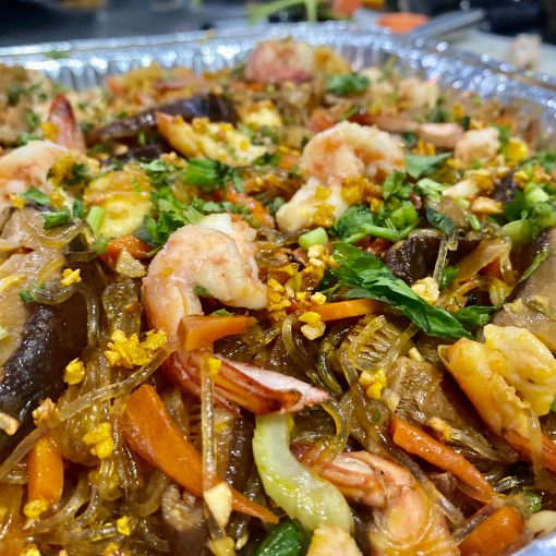 Make this tasty Shrimp Garlic Sotanghon a part of your loves ones' Sunday feast, delivery anywhere in Metro Manila through Carlo Pacific.