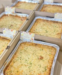 Order Cheesy Baked Lasagna party tray for delivery in Cebu and pay online via CarloPacific.com. Available for 3 pax up to 20 pax.
